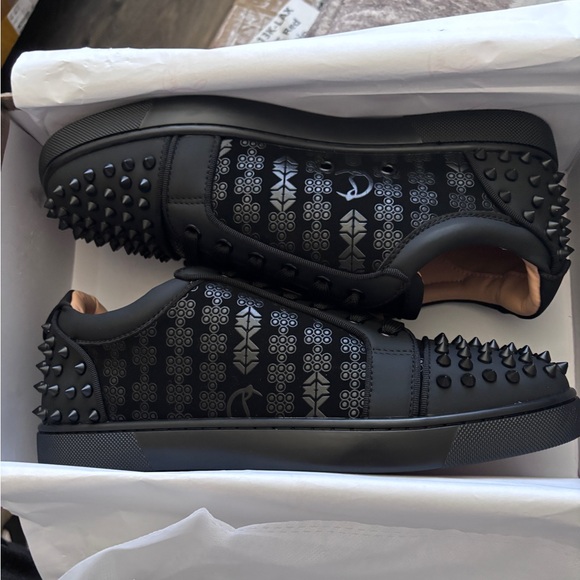 Size 43 Christian Louboutin Black spike shoes - Picture 8 of 10